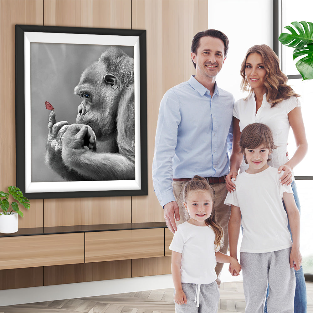 Schimpanse mit Schmetterling auf dem Finger Diamond Painting