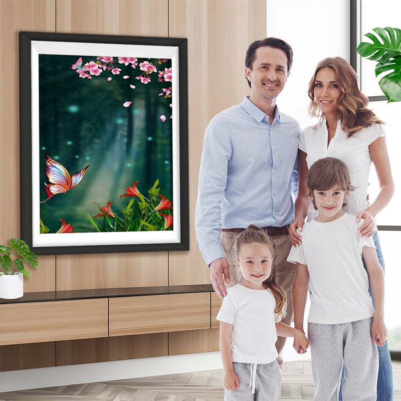 Schmetterling und Blumen im Wald Diamond Painting