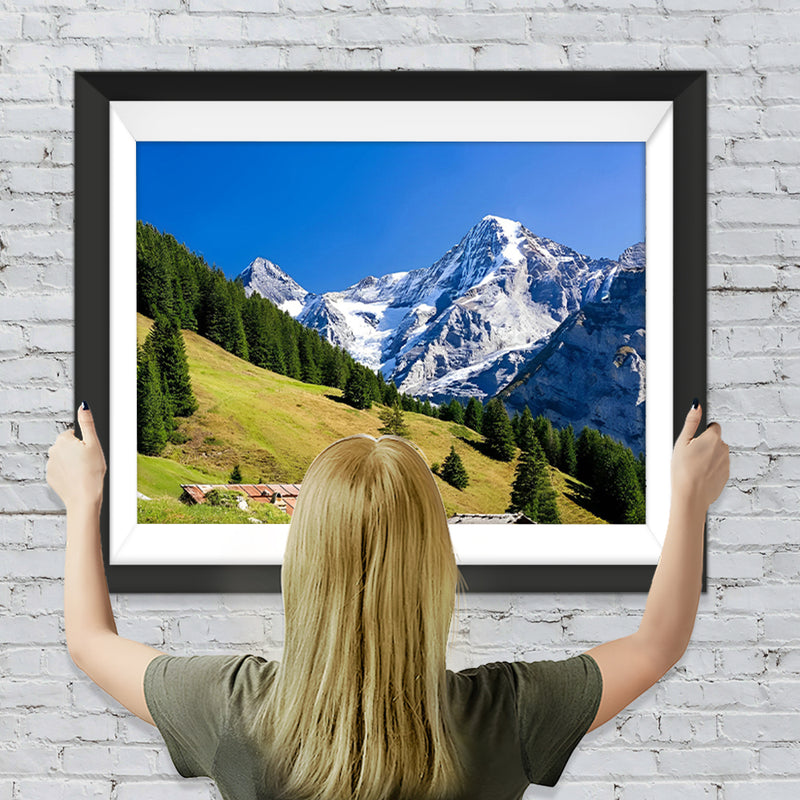 Schneeberg und Grünkiefernhang Diamond Painting