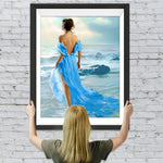 Schöne Frau im blauen Kleid am Meer Diamond Painting