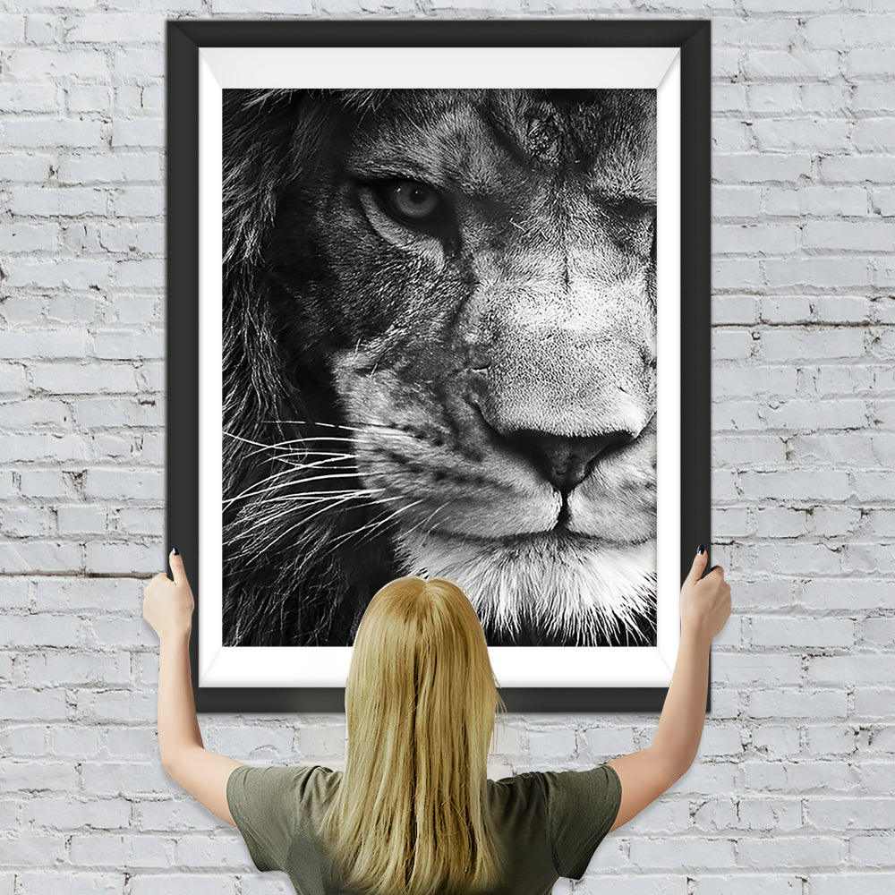 Schwarz-weißer Löwe Diamond Painting
