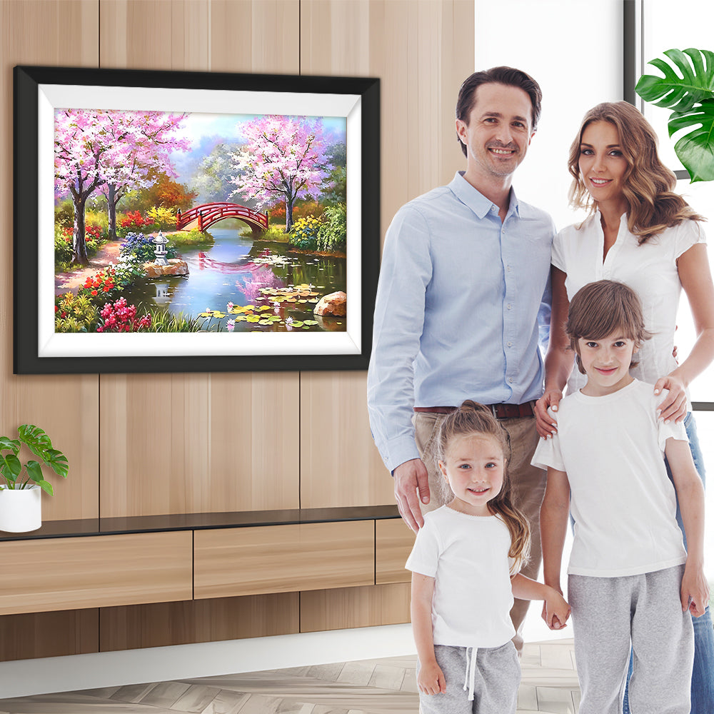 See, Brücke und rosa Blumenbaum Diamond Painting