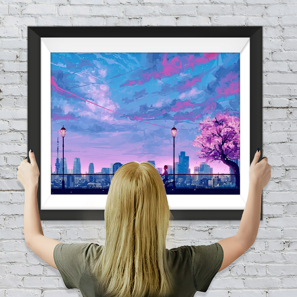 Stadt, Kirschblüte und Fahrrad fahrender Junge Diamond Painting