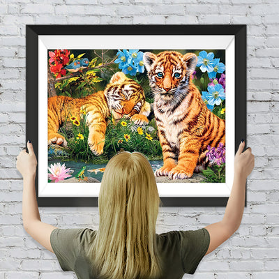 Tiger auf dem Feld mit Blumen Diamond Painting