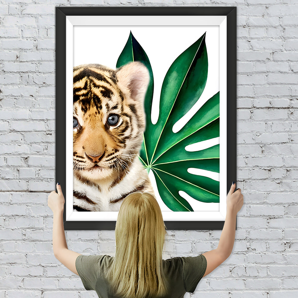 Tiger Baby und Blatt Diamond Painting