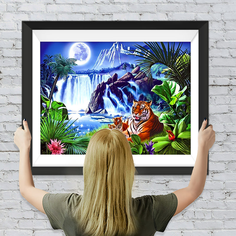 Tiger Mond Wasserfall Diamond Painting