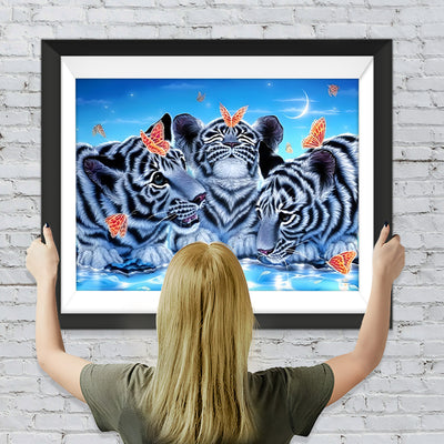 Tiger und Schmetterlinge auf dem Eis Diamond Painting