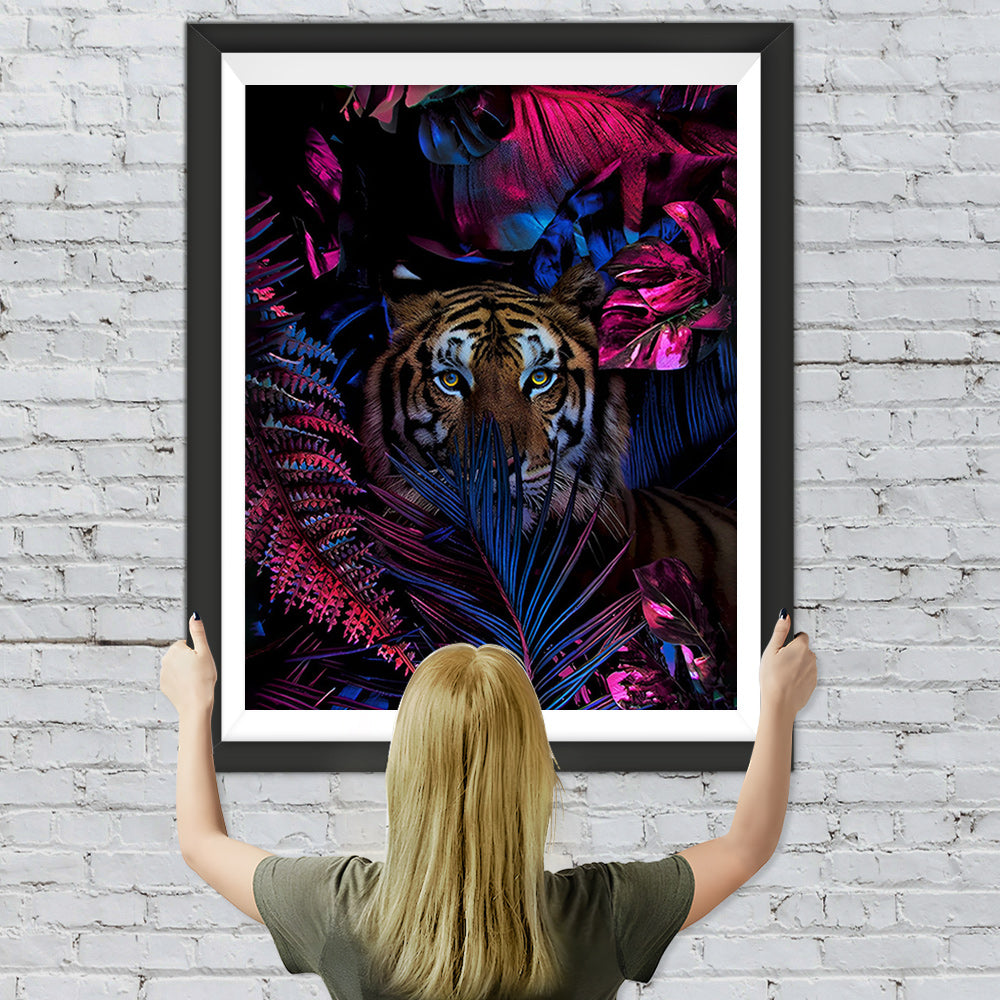 Tiger versteckt in den roten Blättern Diamond Painting