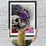 Totenkopf und lila Schmetterling Diamond Painting