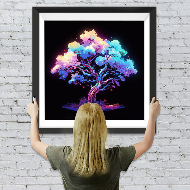 Üppiger Baum leuchtet im Dunkeln Diamond Painting