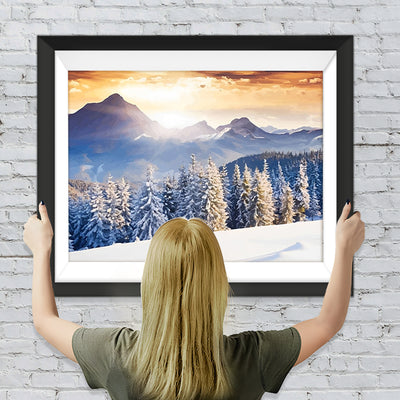 Verschneiter Wald und Schneeberg Diamond Painting