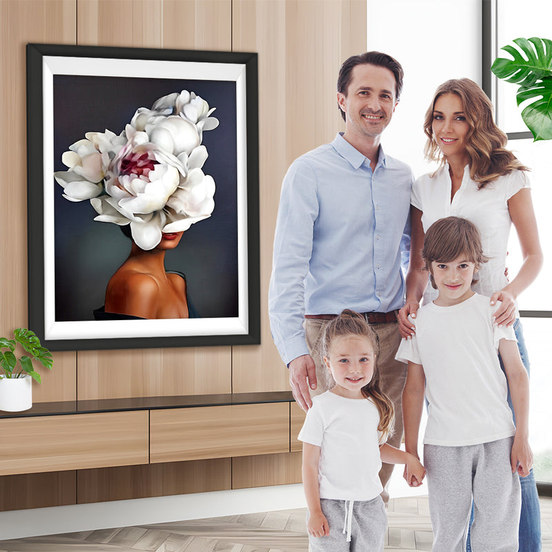 Von Blumen umgebene Frau Diamond Painting