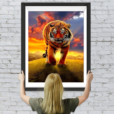 Wandelnder Tiger in der Dämmerung Diamond Painting