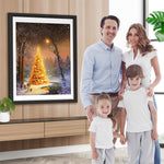 Weihnachtsbaum mit Licht im Wald Diamond Painting