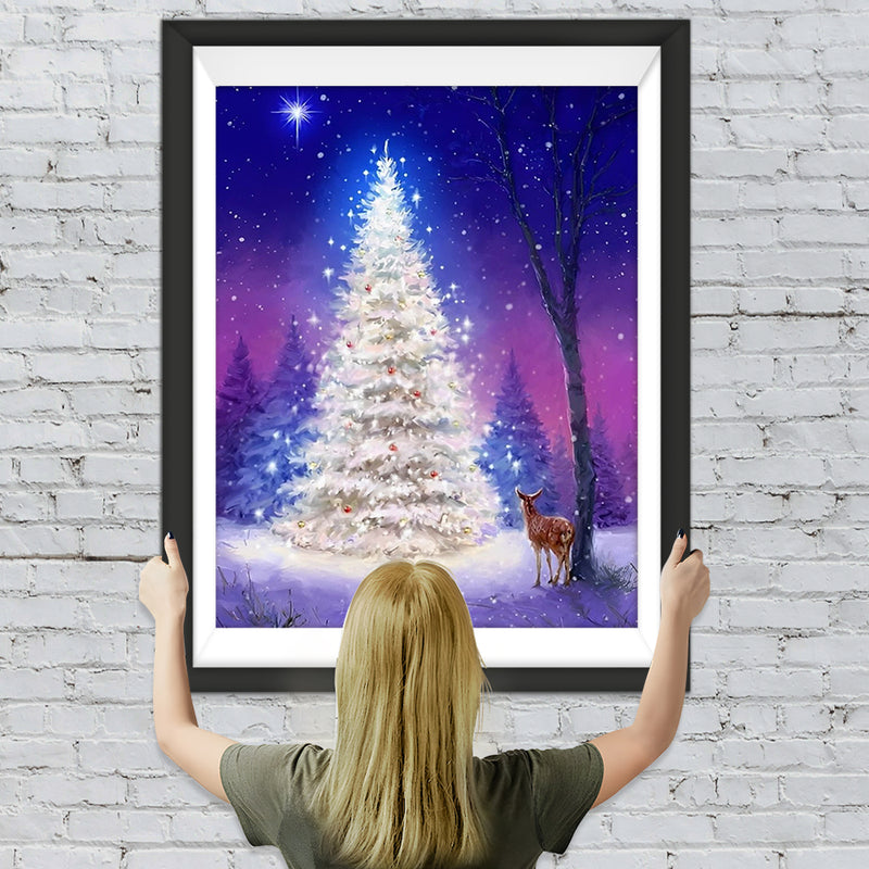 Weihnachtsbaum mit weißem Licht in der Nacht Diamond Painting