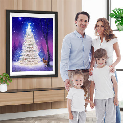 Weihnachtsbaum mit weißem Licht in der Nacht Diamond Painting