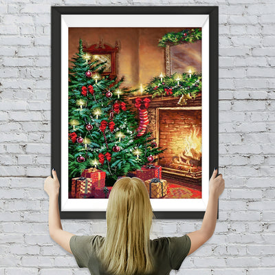 Weihnachtsbaum und Geschenke am Kamin Diamond Painting