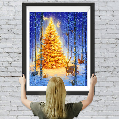 Weihnachtsbaum und Tiere im Wald Diamond Painting