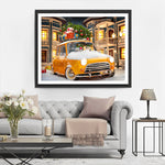 Weihnachtsgeschenke auf einem gelben Auto im Schnee Diamond Painting