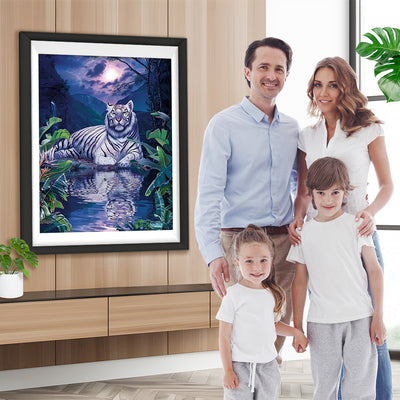 Weißer Tiger im Wald Diamond Painting