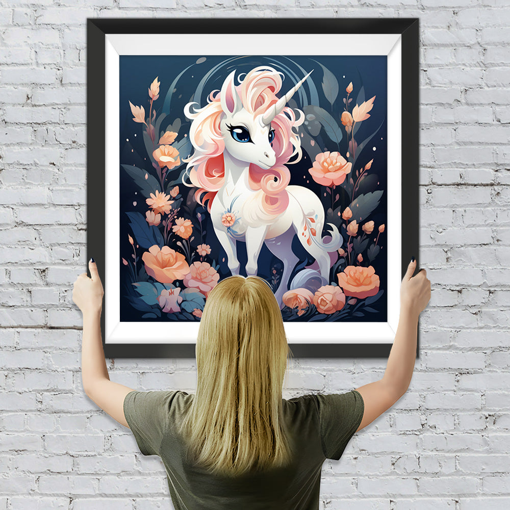 Weißes Einhorn zwischen rosa Blumen Diamond Painting