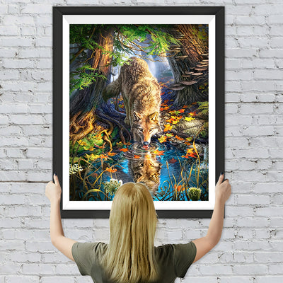 Wolf am Bach Diamond Painting