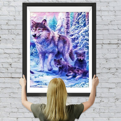 Wolfsmutter und Welpen im Schnee Diamond Painting