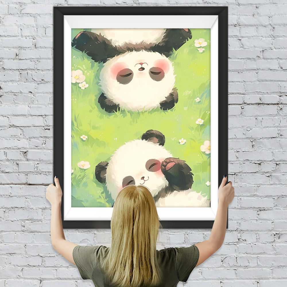 Zwei Baby-Pandas auf dem Gras liegend Diamond Painting