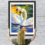 Zwei weiße Schwäne im Teich Diamond Painting