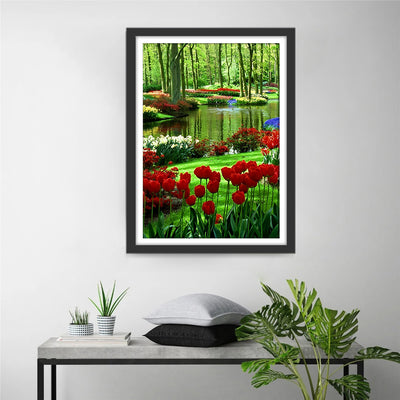 Rote Tulpen im Wald Diamond Painting