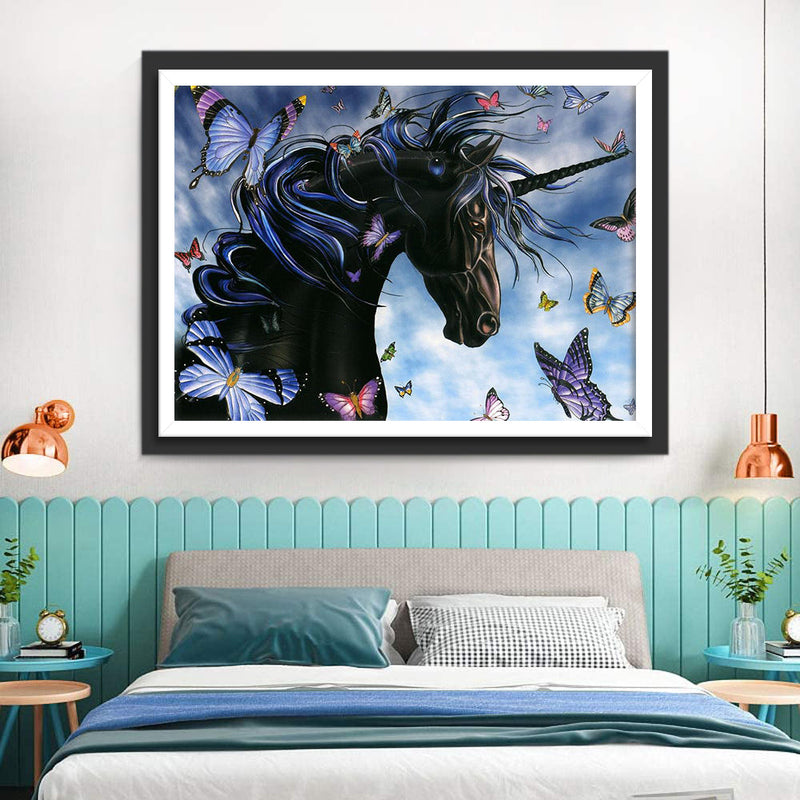 Dunkles Einhorn und Schmetterlinge Diamond Painting