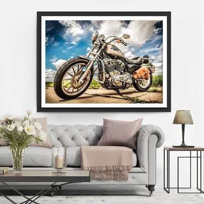 Motorrad unter blauem Himmel und weißen Wolken Diamond Painting