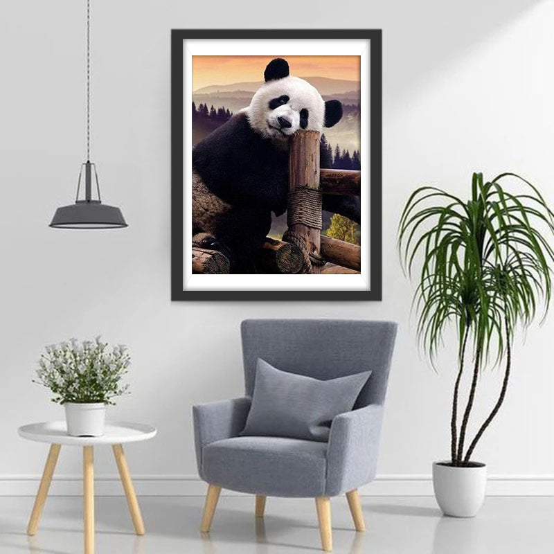 Panda auf dem Holzpfahl Diamond Painting