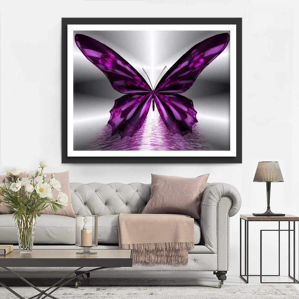 Schwarz-lila Schmetterling auf dem Wasser Diamond Painting