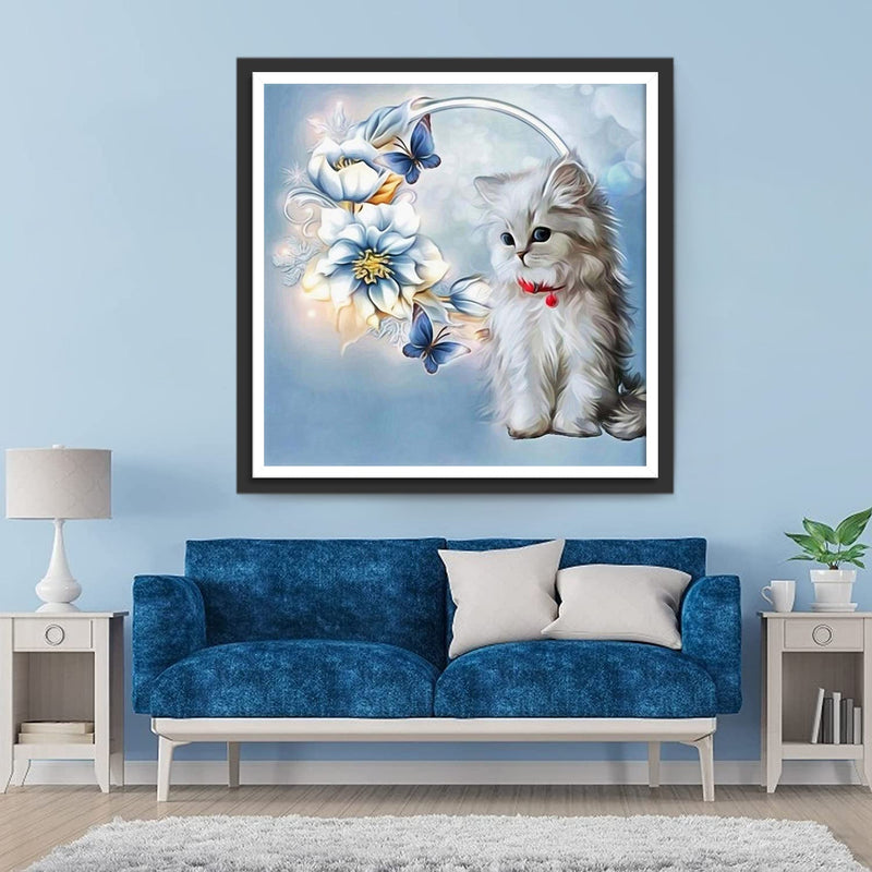 Weiße Katze, Blumen und Schmetterlinge Diamond Painting